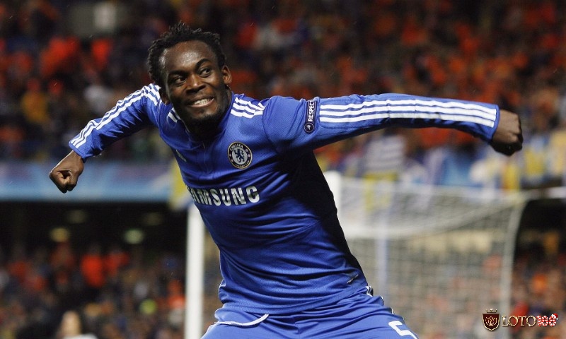 Michael Essien là tiền vệ có phong cách chơi điềm tĩnh 