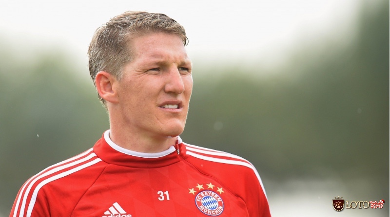 Bastian Schweinsteiger là tiền vệ tài giỏi có những chiến thuật chơi thông minh